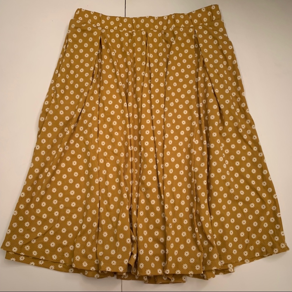 Lularoe Madison Yellow Floral M NWOT